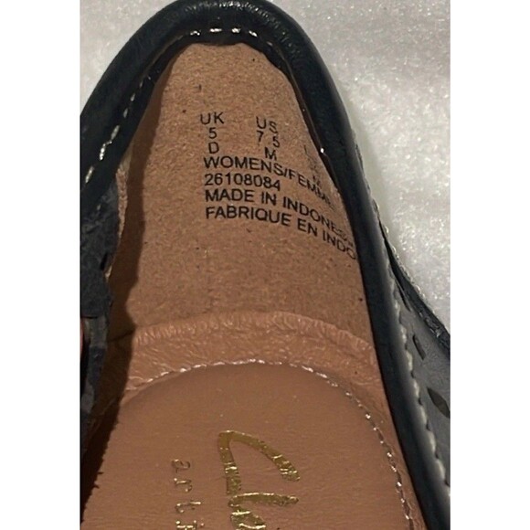 CLARKS OF ENGLAND Artisan Black Slip On Shoes Woman’s US 7.5 Comfort Wear Flats - Picture 7 of 8